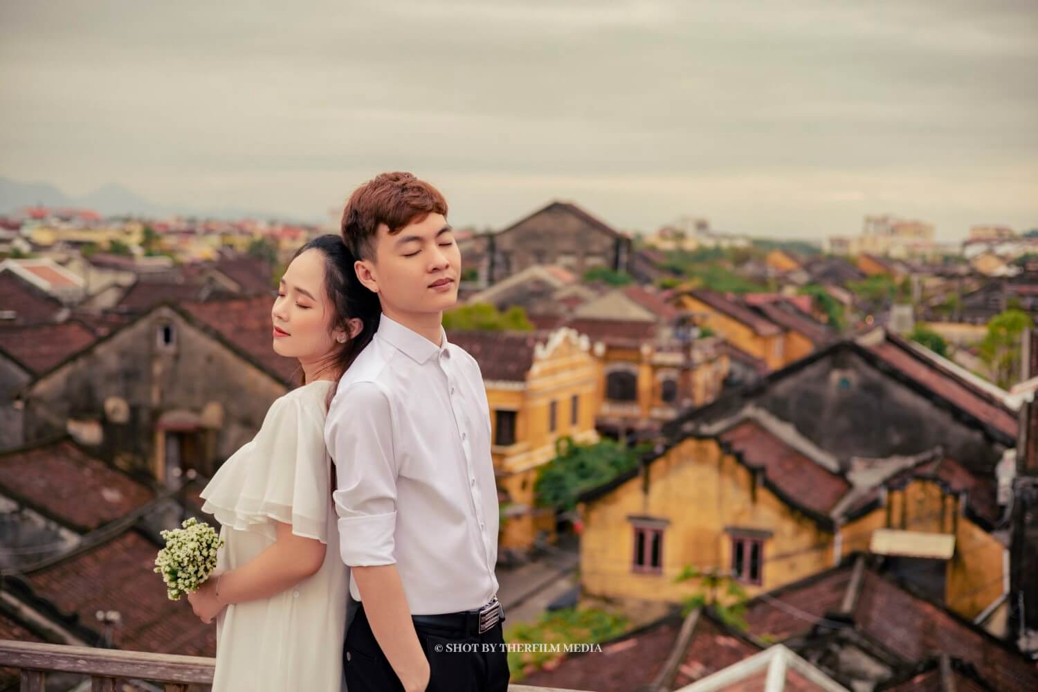 thuê thợ chụp ảnh ngoại cảnh hội an
